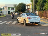 Acidente de trânsito envolvendo carro e caminhão sem vítimas é registrado no centro de Santa Helena