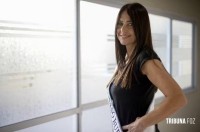 Aos 60 anos, modelo argentina vence concurso de beleza e pode virar candidata ao Miss Universo