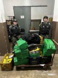 GDE da Policia Civil prende cinco pessoas na Vila C com grande quantidade de maconha