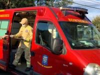 Ciclista é socorrido pelo Siate após colisão no Conjunto Libra 