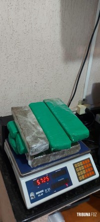 DENARC prende dupla por tráfico de drogas na rodoviária de Santa Terezinha de Itaipu