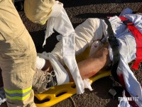 Motociclista é socorrido pelo Siate após colisão na Av. Perimetral Leste