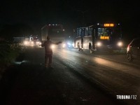 Motociclista colide contra carreta na BR-277 próximo ao CTG Charrua