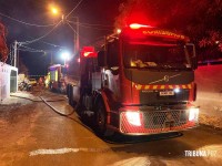 Bombeiros intervém em incêndio a residência criminoso no Três Lagoas