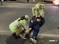 Motociclista colide contra veículo e é socorrido pelo Siate no Conjunto Libra