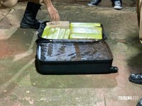 ROTAM prende mulher com 30 tabletes de maconha na BR-277