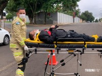 Motociclista é socorrido pelo Siate após colidir contra entulhos no Bervely Falls Park