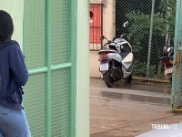 Motociclista é socorrido pelo Siate após colidir contra entulhos no Bervely Falls Park