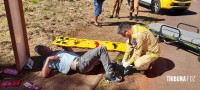 Motociclista é socorrido pelo Siate após colisão na Vila Yolanda