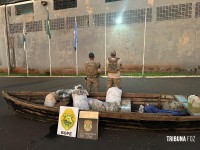 Policia Federal e Policia Militar apreendem embarcação com fardos de maconha no Rio Paraná