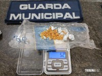 Guarda Municipal apreende varias pedras de crack na Favela do Monsenhor