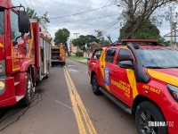 Imóvel abandonado e usado por moradores de rua é incendiado no Bairro Campos do Iguaçu