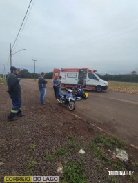 Motociclista sofre queda após atropelar cachorro em Santa Helena