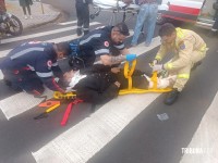 Motociclista é socorrido pelo SAMU após colisão na Vila Maracanã