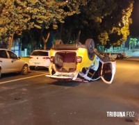 Viatura da PM capota após colisão na Av. General Meira 