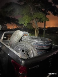 Policia Federal apreende dois barcos com mercadorias contrabandeadas do Paraguai no Rio Paraná