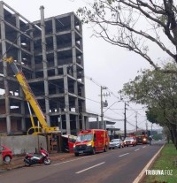 Trabalhador fica ferido e é resgatado das alturas após sofrer queda no Jardim Panorama