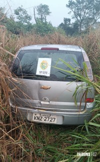 Policia Militar recupera veiculo roubado no Bairro Porto Belo