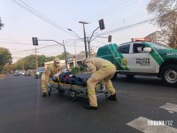 Motociclista é socorrido pelo Siate após colisão no Jardim América