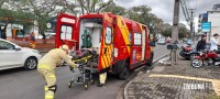 Motociclista é socorrido pelo Siate após colisão envolvendo um ônibus na Vila Portes