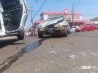 Motociclista é socorrido pelo Siate após colisão na Av. Morenitas 