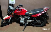 PM prende três pessoas e apreende motocicleta após ocorrência de desobediência, desacato, resistência e embriagues na Praça da Bíblia