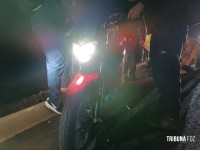 Motociclista fica gravemente ferido após colisão na Av. das Cataratas