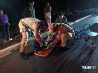 Motociclista fica gravemente ferido após colisão na Av. das Cataratas