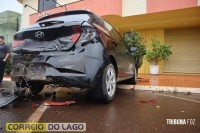 Motorista de aplicativo colide veículo em HB20 estacionado e foge do local em Santa Helena