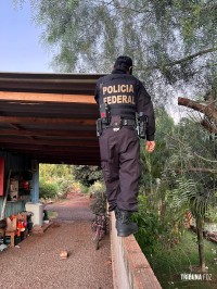 Policia Federal deflagra operação de combate ao tráfico de drogas e lavagem de dinheiro