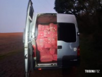 Policia Federal apreende van com dezenas de caixas de cigarros contrabandeados em Itaipulândia