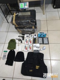 PM recupera veículo roubado, apreende drogas e armas e prende dois em São Miguel do Iguaçu