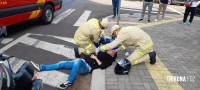 Siate socorre vítima de queda de moto no centro de Foz do Iguaçu