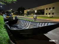 Policia Federal aprende embarcação contendo mais de 1.225,6 Kg de maconha no Lago de Itaipu