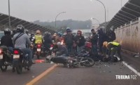 Siate socorre motociclistas após colisão no meio da Ponte da Amizade