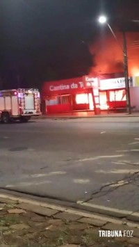 Cantina da Têre é consumida pelo fogo durante a madrugada