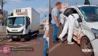 Avanço da preferencial em cruzamento sinalizado resulta em colisão entre carro e caminhão em Medianeira