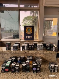 PRF apreende carga de cigarros eletrônicos e anabolizantes em Santa Terezinha de Itaipu