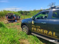 Policia Federal e PM/PR recuperam veículo roubado com mercadorias contrabandeadas