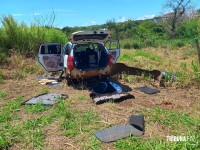 Policia Federal e PM/PR recuperam veículo roubado com mercadorias contrabandeadas