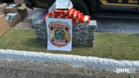 Policia Federal prende dois indivíduos em um caminhão transportando 107 Kg de cocaína e mercadorias contrabandeadas