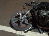 Motociclista fica gravemente ferido após colisão na Rua Xavier da Silva