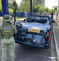 BPFRON apreende veículo carregado com cigarros contrabandeados em Foz do Iguaçu