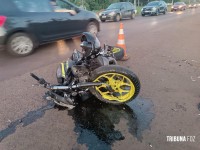 Motociclista fica gravemente ferido após colisão na Av. das Cataratas