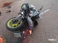 Motociclista fica gravemente ferido após colisão na Av. das Cataratas