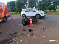 Motociclista fica gravemente ferido após colisão na Av. das Cataratas