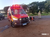 Motociclista fica gravemente ferido após colisão na Av. das Cataratas