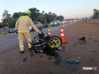 Motociclista fica gravemente ferido após colisão na Av. das Cataratas