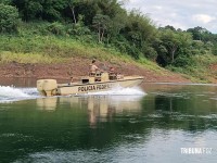 Policia Federal e Policia Militar apreendem fardos de maconha no rio Paraná