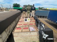 PM, PRF e FICCO apreendem carga milionária de 900 caixas de cigarro em Santa Terezinha de Itaipu